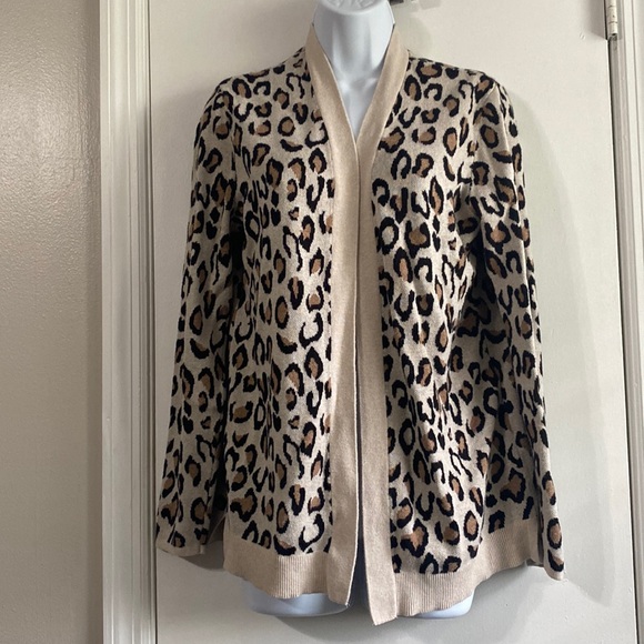 croft & barrow Sweaters - Croft and barrow leopard print cardigan size medium